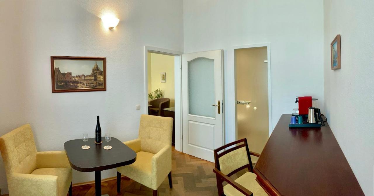 Apartmenthaus Stadt Metz เดรสเดน ภายนอก รูปภาพ