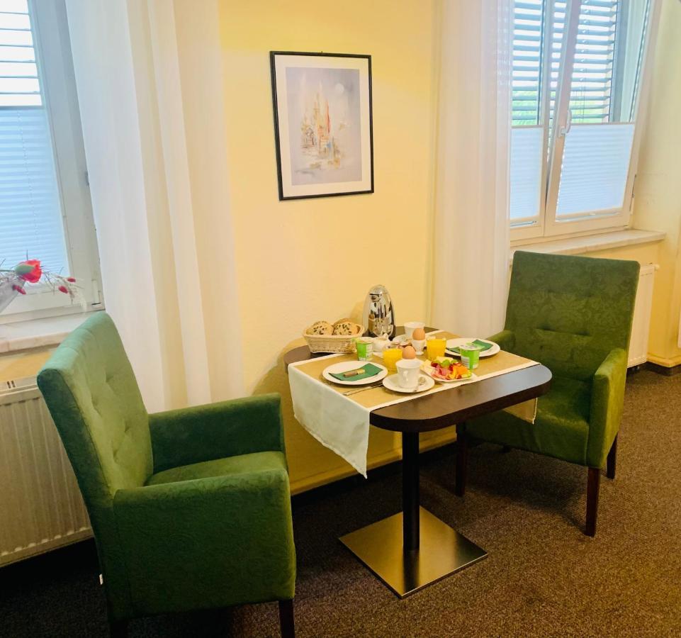 Apartmenthaus Stadt Metz เดรสเดน ภายนอก รูปภาพ