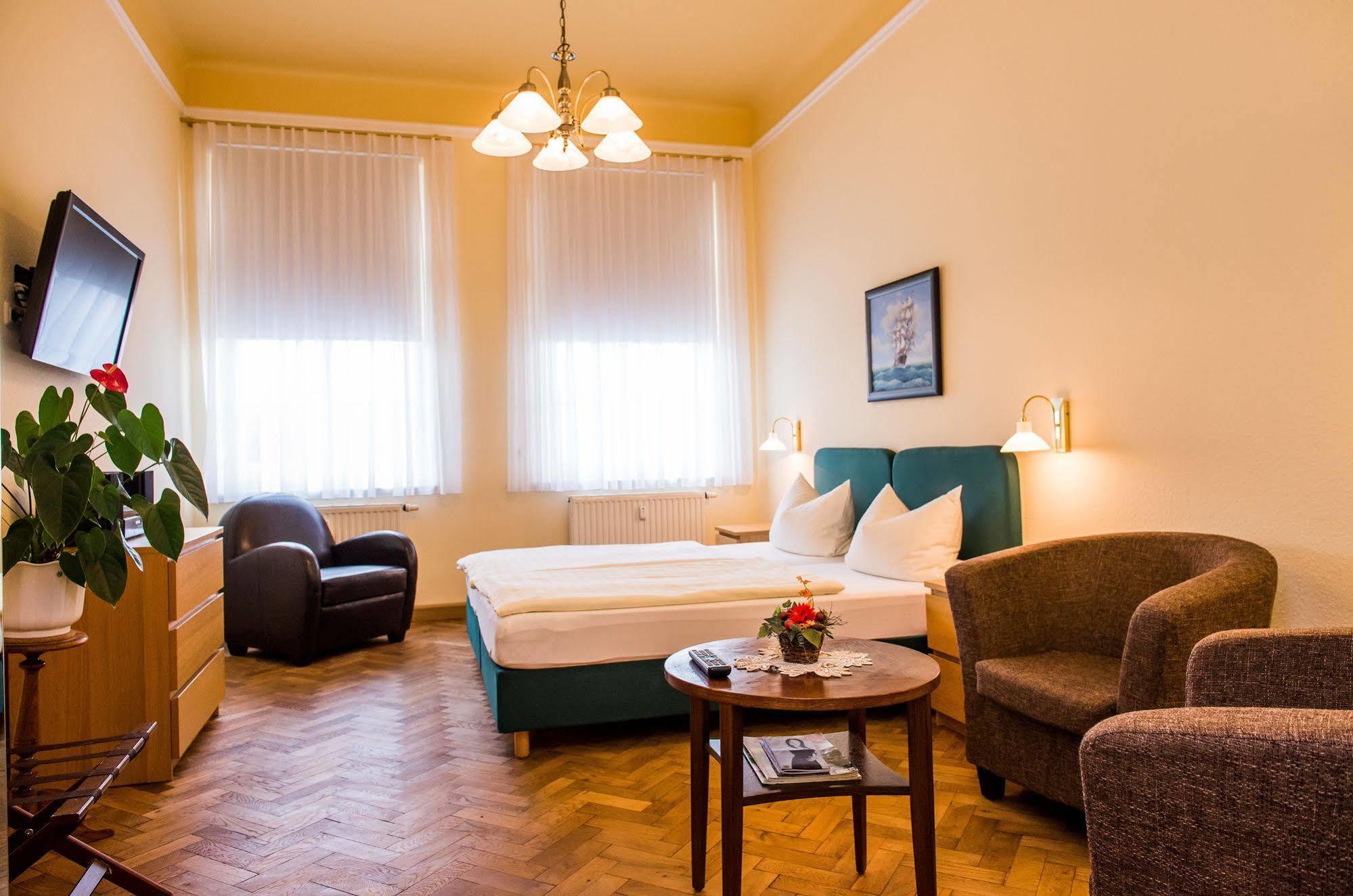 Apartmenthaus Stadt Metz เดรสเดน ภายนอก รูปภาพ