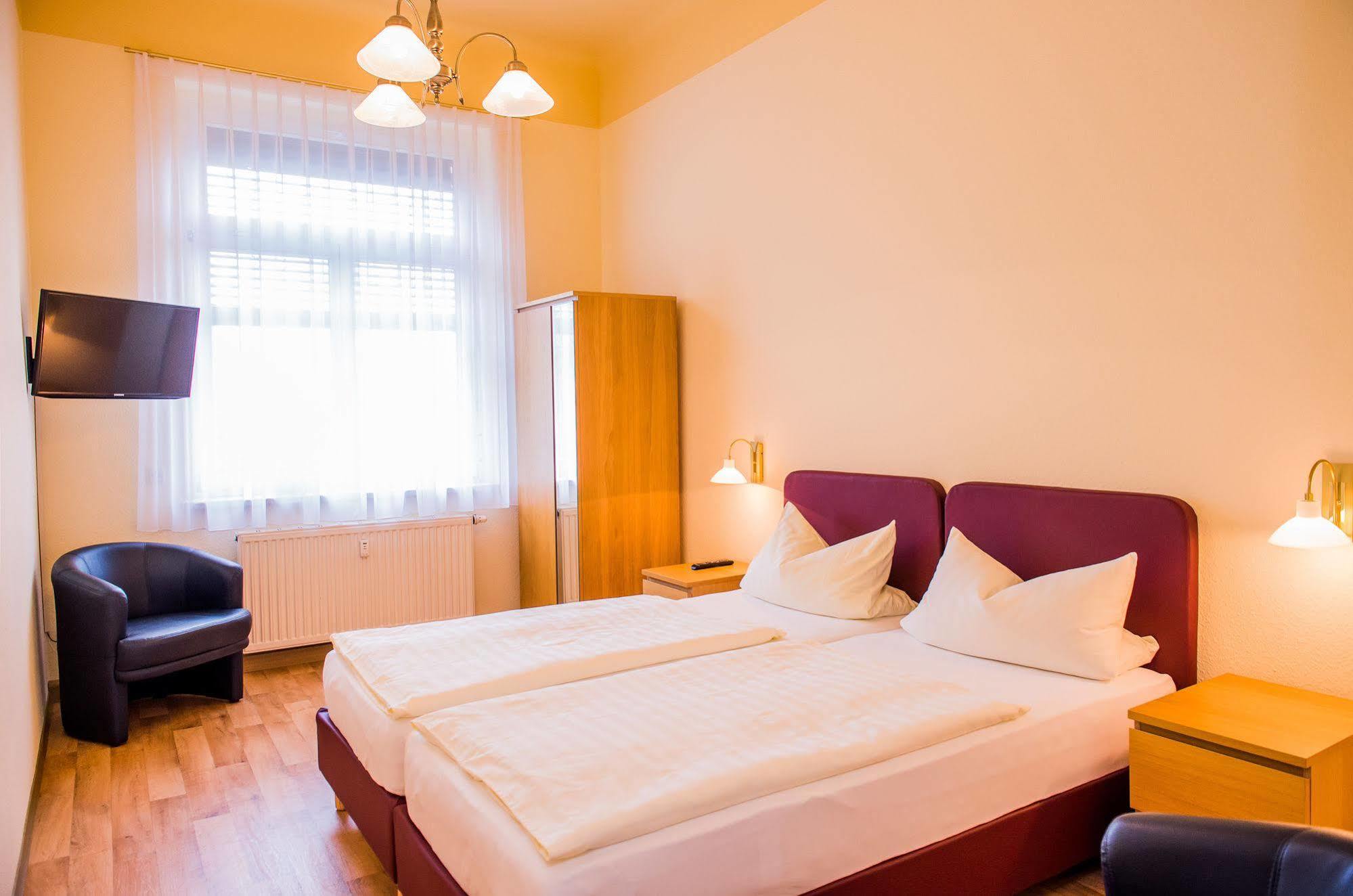 Apartmenthaus Stadt Metz เดรสเดน ภายนอก รูปภาพ